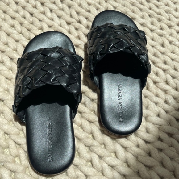 Bottegga Veneta Intrecciato Black Leather \